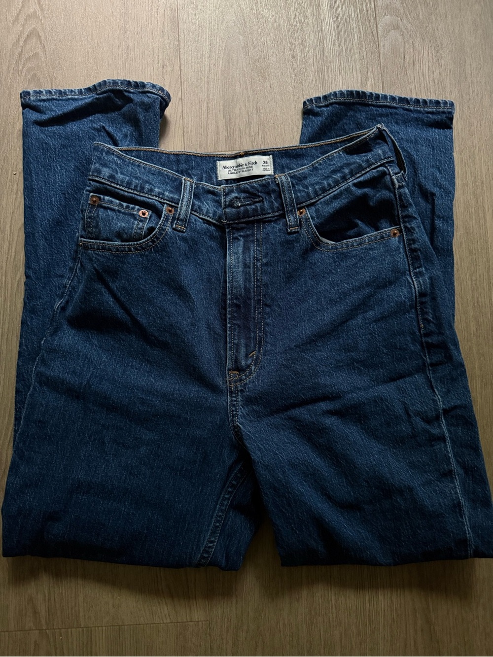 Abercrombie & Fitch Ultra High Rise Ankle Straight Jean sz 26 Curve love NWOT